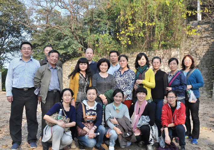 公海gh555000aa线路检测工会成功举办秋季登山活动